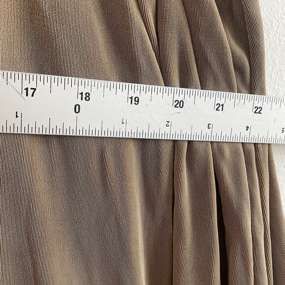 Slinky Brand Dress Women 2X Beige Liquid Knit Casual Flutter Hem Lagen Stretch - Picture 4 of 7